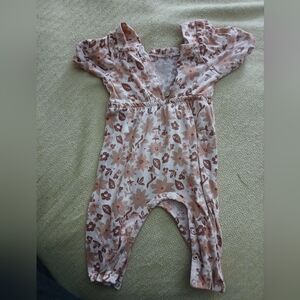 Jessica Simpson 6/9m, garanimals 6/9m, little me 9m sleeper
